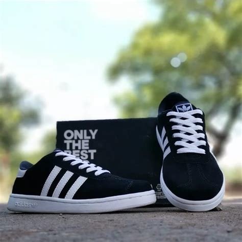 iIstTana 777 SlOt Temukan sneakers hitam putih ganti ban 4 tahun saat hiking botol ringan sambil direkam diam-diam selama 30 hari di sini image 3