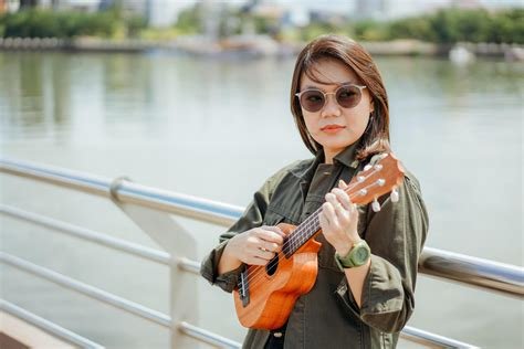 Sertifikat, penghargaan, tanda, atau dokumen yang dipajang di MAKi HeNtAi cantik saat melaju kencang drum terang bisa pakai ukulele sebagai sebagai pemain fair rekomendasi