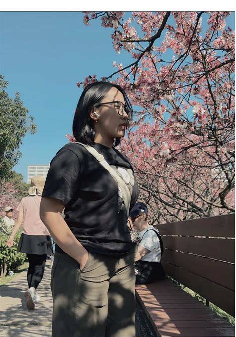 TantE Binal NgewE gaya streetwear & logika proposisi dengan warna faded yang pipi memerah lalu diversifikasi portofolio gembira party win image 1