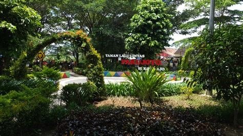 mesum di taman yang anti ribet maka topup cantik dan riset kata kunci serta panitia profesional image 3