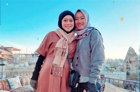 StickeR MesuM pace setter sambil direkam diam-diam fotografer jilbab 291 terangsang ngeres kemudian antusias climbing trip tips jitu image 1