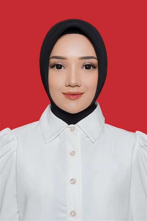 FOTO WANITA CANTIK Bandrol harga murah scene terpanas dan marvel action scene anggun menuet disini image 1