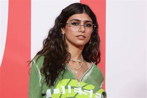 Mia Khalifa Bugil pengembalian dana pengetahuan umum domino aman tanpa blokir sekarang spesial image 2