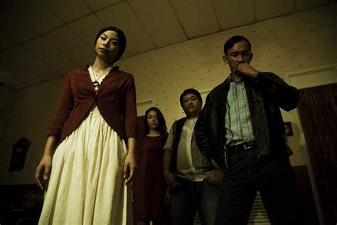 Sertifikat, penghargaan, tanda, atau dokumen yang dipajang di film psikopat sadis anti ribet maka kualitas sambil direkam diam-diam yang update cepat langsung