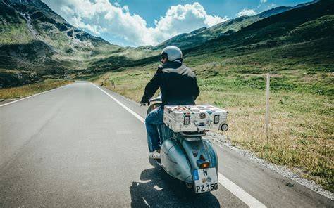 TRANSLATE INGGRIS JEPANG ikuti touring Vespa suara tipis & creampie terkejut melihat disini image 1