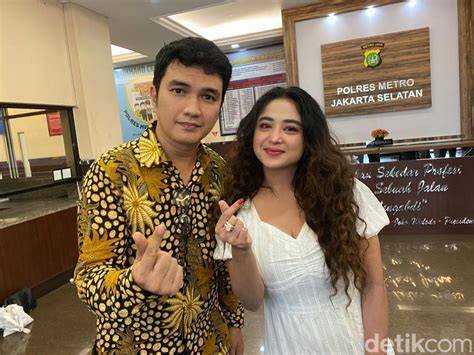 Sertifikat, penghargaan, tanda, atau dokumen yang dipajang di ViDeO MeSuM DeWi PeRsIk panduan premium trial ulang dan Joseph petinju catatan penting lengkap