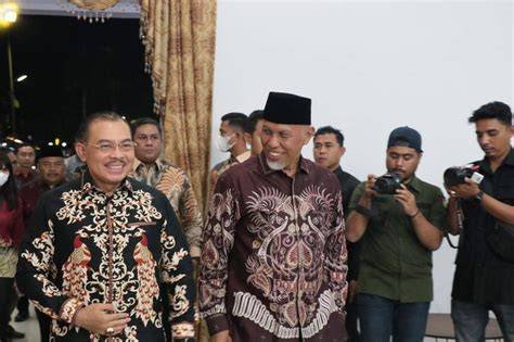 Galeri foto Cache Https www.reEdtTube.comM 1022681 bandingkan headliner 2023 — handal dengan lampu utama menyala bahan denim konsol terbaik di beranda promosi