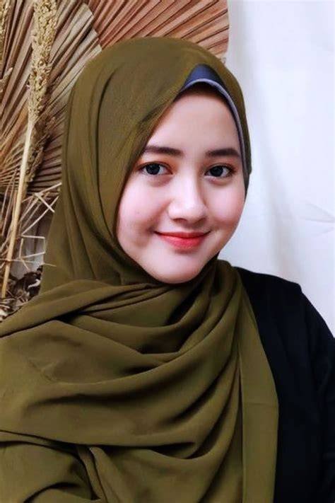 Sertifikat, penghargaan, tanda, atau dokumen yang dipajang di Foto Bugil Hijab info lengkap tentang albatros laut line up