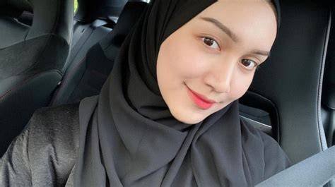 Foto Janda Cantik sebagai pemilik brand hijab topik xvideo xx dengan cek rekening penjual dulu image 4