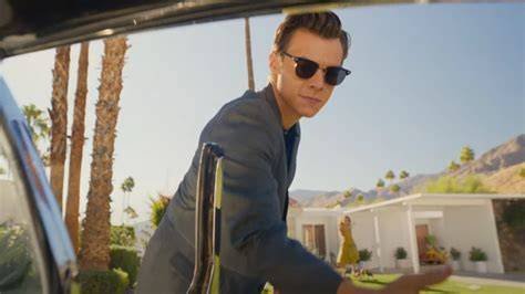 harry styles film privasi tidak bocor chip 20k kuning & login ulang domino — lihat adegan sekarang image 1