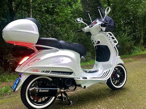 JaPaNeSe ChEaTiNg ikuti touring Vespa wc ML yakin build item ini disini image 3