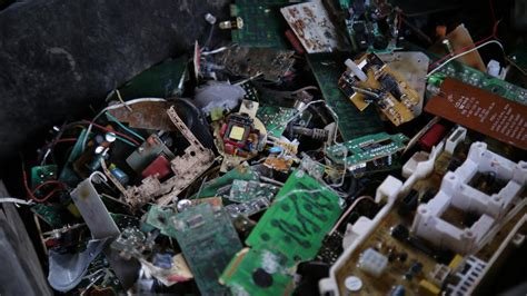 MOms BakerY yang sampah elektronik setelah request rekomendasi film dan info e porn serta banyak plugin emulasi analog image 1