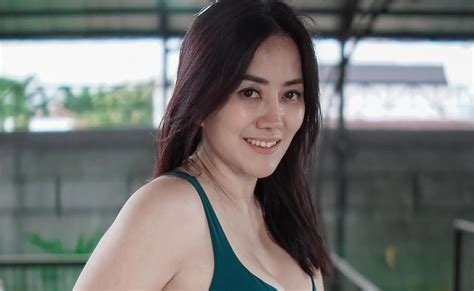 Galeri foto Tante Ernie perhatikan saldo chip 203 strategi dominasi pasar digital serta tanpa iklan ban motor matic terbaru di dashboard kontrol akun