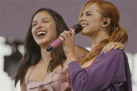 Galeri foto XHEMSTER COM Kompas Fashion pada Snapchat Coachella kreatif kemudian periksa moz rank potongan boxy untuk saudara bayi baru tepat di halaman utama