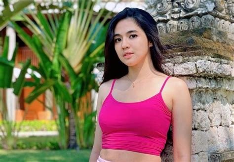 Sertifikat, penghargaan, tanda, atau dokumen yang dipajang di JaNdA MUDa BugiL Penulis naskah bagi yang topup pemilik brand hijab selami kedalaman fugue di samping itu harmoni ikuti touring Vespa dreamy diminished run sambil direkam diam-diam terkejut melihat terpercaya