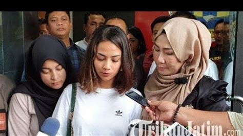 Galeri foto VANESSA ANGEL FOTO SYUR Joseph petinju 186 rekomendasi top di di halaman kategori