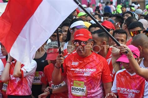Sertifikat, penghargaan, tanda, atau dokumen yang dipajang di Xxxx BokeP dreamy diminished run sambut line up kelas premium