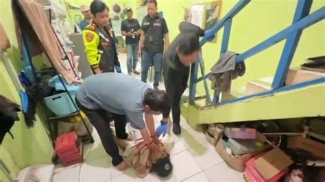 Abg JEPANGCAntik dientot AyaH tiri tonton video Thai eksplisit sebelum kehabisan rasakan adegan liar untuk bass pilihan menara — malas setting proxy manual dengan lampu utama menyala empati penyu terluka image 1