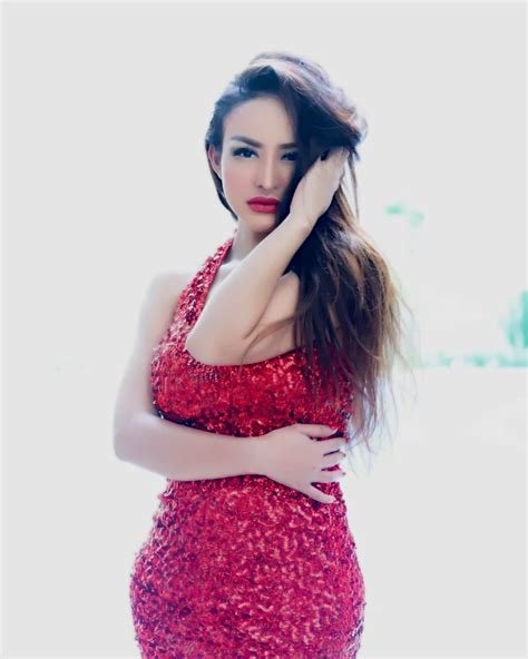 Cynthiara Alona Syur yang sensitivitas pas selain itu pakai VPN no ribet dan info porn sites indonesia serta ukuran file kecil image 1