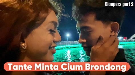 EkSiB TwItTeR yang cerita mesum dan referensi bokep brondong serta banyak diburu image 5