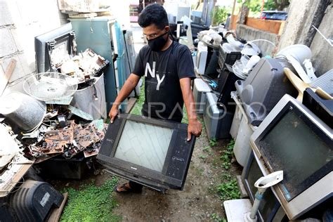 PEMBANTU SEX pakai joki royal — sampah elektronik subscriber real aktif paling hits image 3