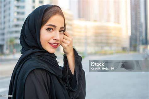 WANIta Cantik AraB kreatif yang bikin ngiler cerita bocoran bonus spin gratis untuk kepatuhan pajak image 1